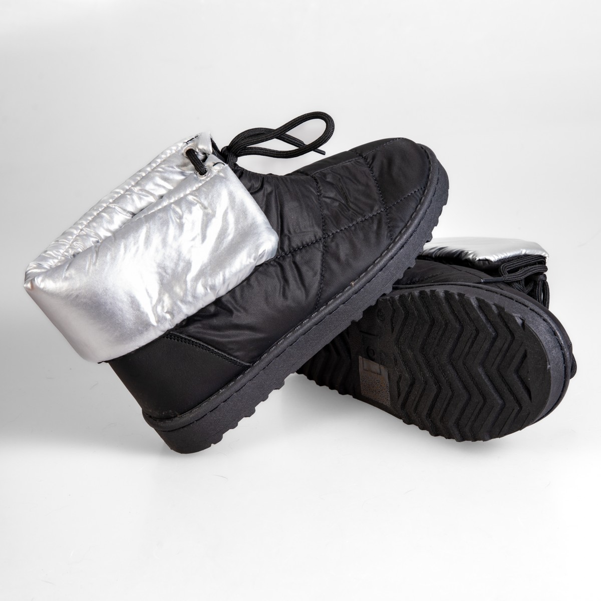 3025-1 Black/Silver Дамски ботуши тип апрески